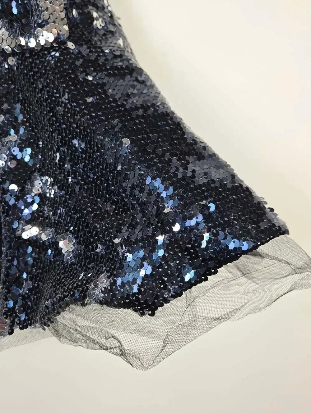Woo Rage sequins catch